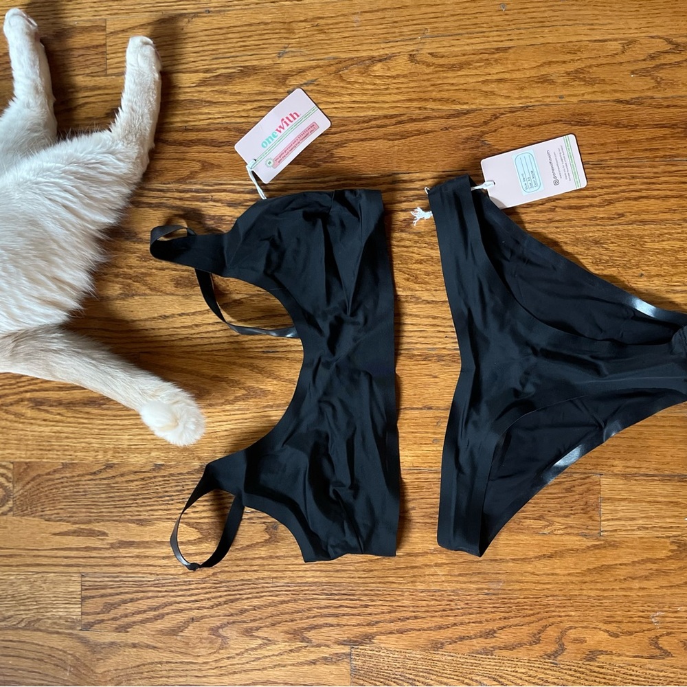One with black Bikini Set